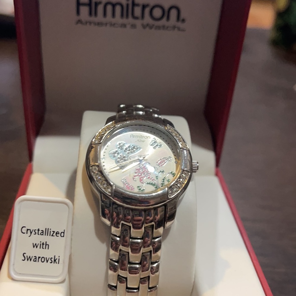 Watch - Picture 2 of 4